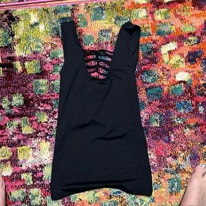 Buckle Black shaping & smoothing top. Black size small